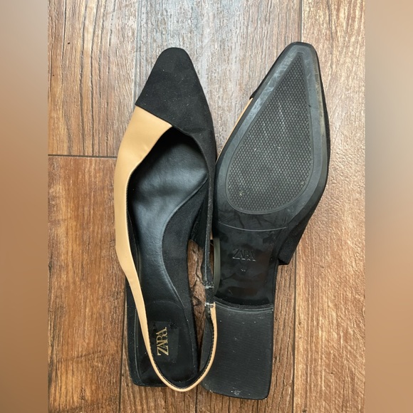 Zara Two-Tone Black Tan ZARA Pointed
Toes Slingback Flats Sz EU 40. Used. - Picture 5 of 8